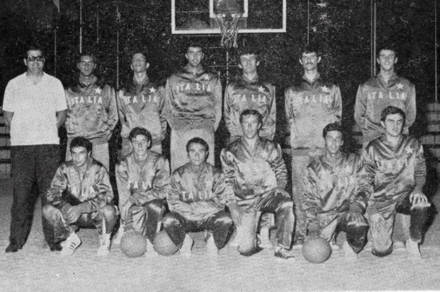 1971 Nazionale Militare: Costanzo (all.), Guidali, Quercia, Lucarelli, Pierich, Malagoli, Buzzavo, Celoria, Albonico, Calderari, Villetti, Kunderfraco, Farina.